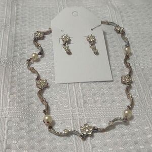 Necklace and earrings set